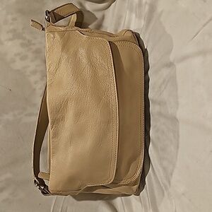 St Johns Bay leather shoulder bag cream very good condition